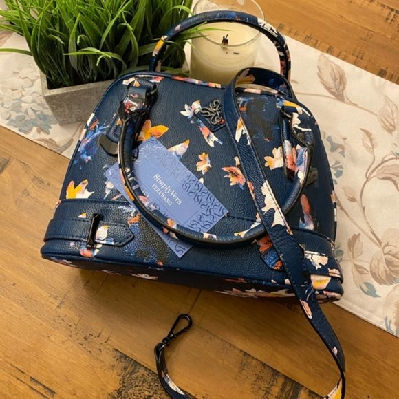 Simply Vera Vera Wang Handbags - 💀🎃👻 NWT Simply Vera Wang Mini Morocco Floral Satchel